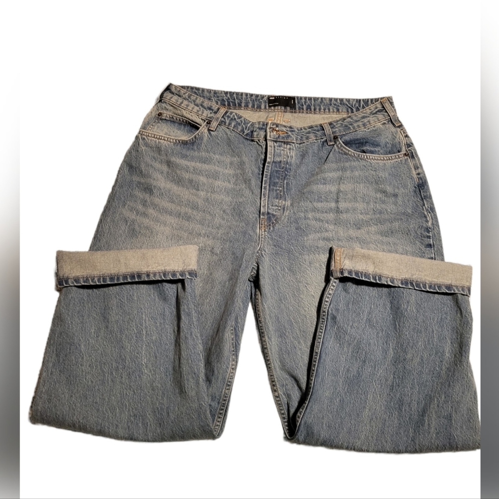 Topshop One Oversized Mom Jeans in Mid-Wash Blue